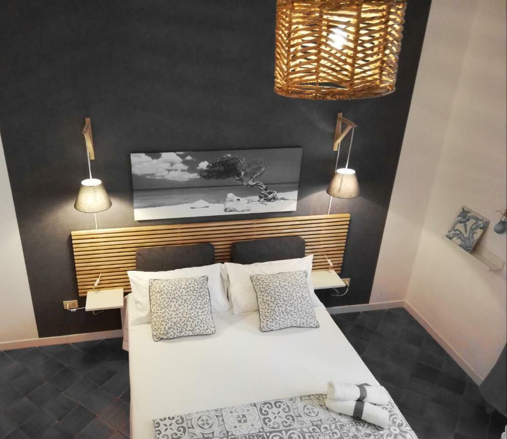 B&B Vicolo Stretto Salerno Exterior photo
