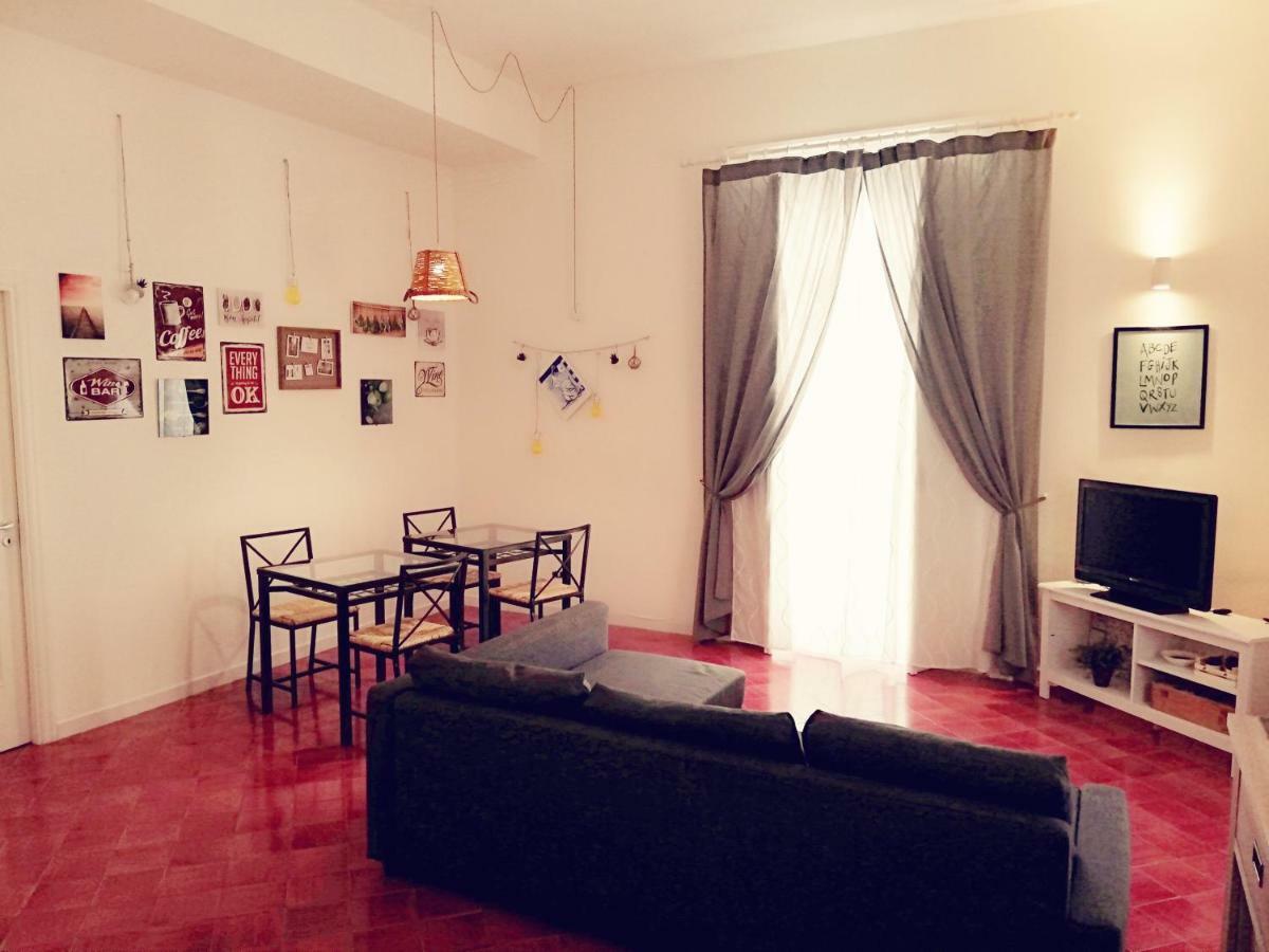 B&B Vicolo Stretto Salerno Exterior photo
