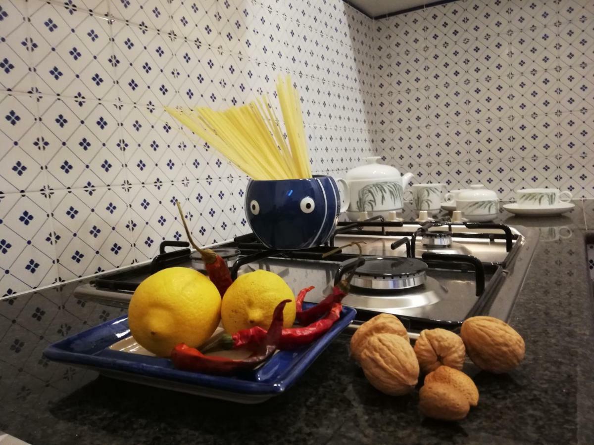 B&B Vicolo Stretto Salerno Exterior photo
